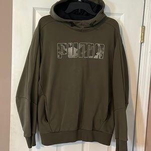 Puma woman’s hoodie size large